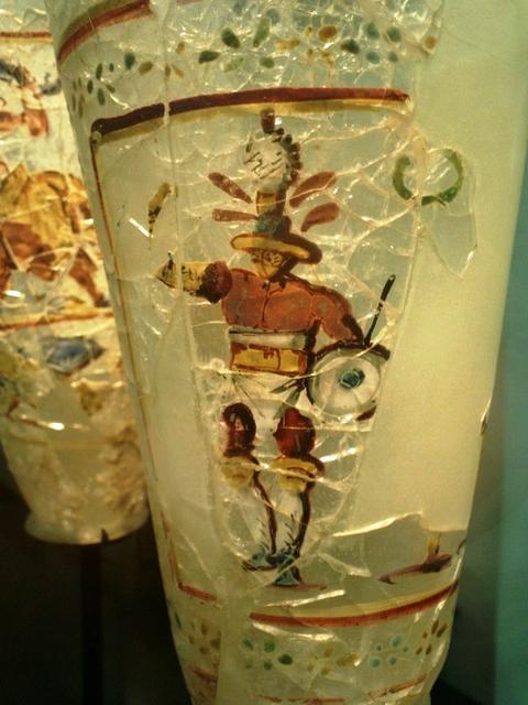 Begram-glass-02.jpg