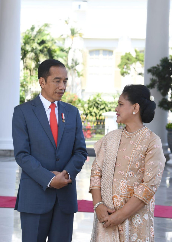 Presiden Joko Widodo dan Ibu Negara Iriana.