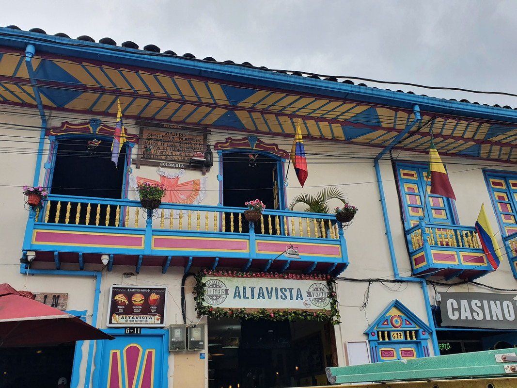 DIA 6: FINCA CAFETERA II Y FILANDIA - Colombia y Curaçao Verano 2022 (15)