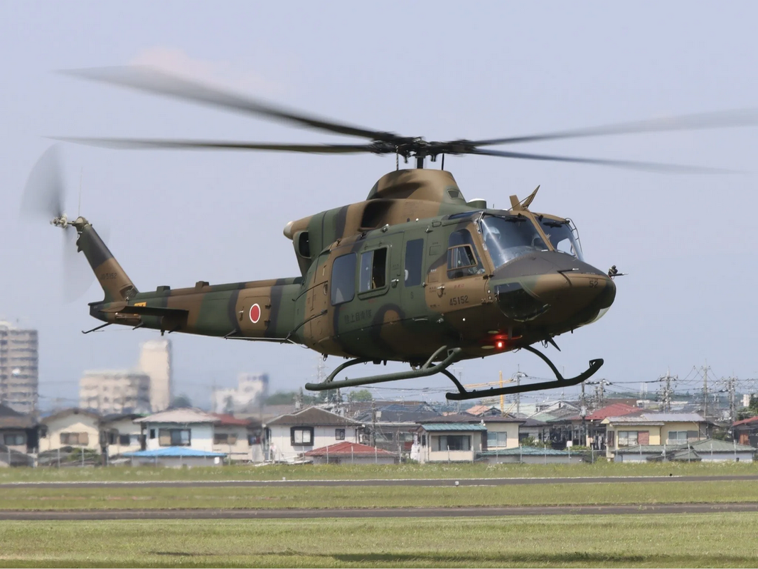 Despliegan operativo para buscar helicóptero del ejército japonés desaparecido