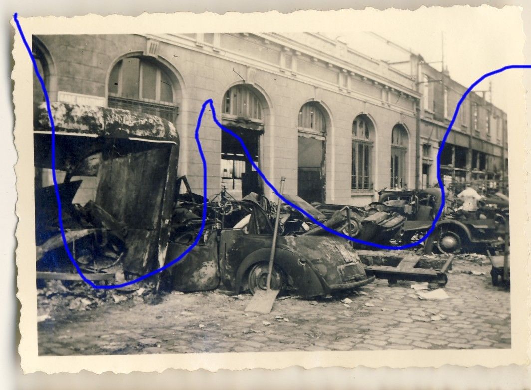 Dünkirchen,zerstörte Britische Fahrzeuge Kriegsm