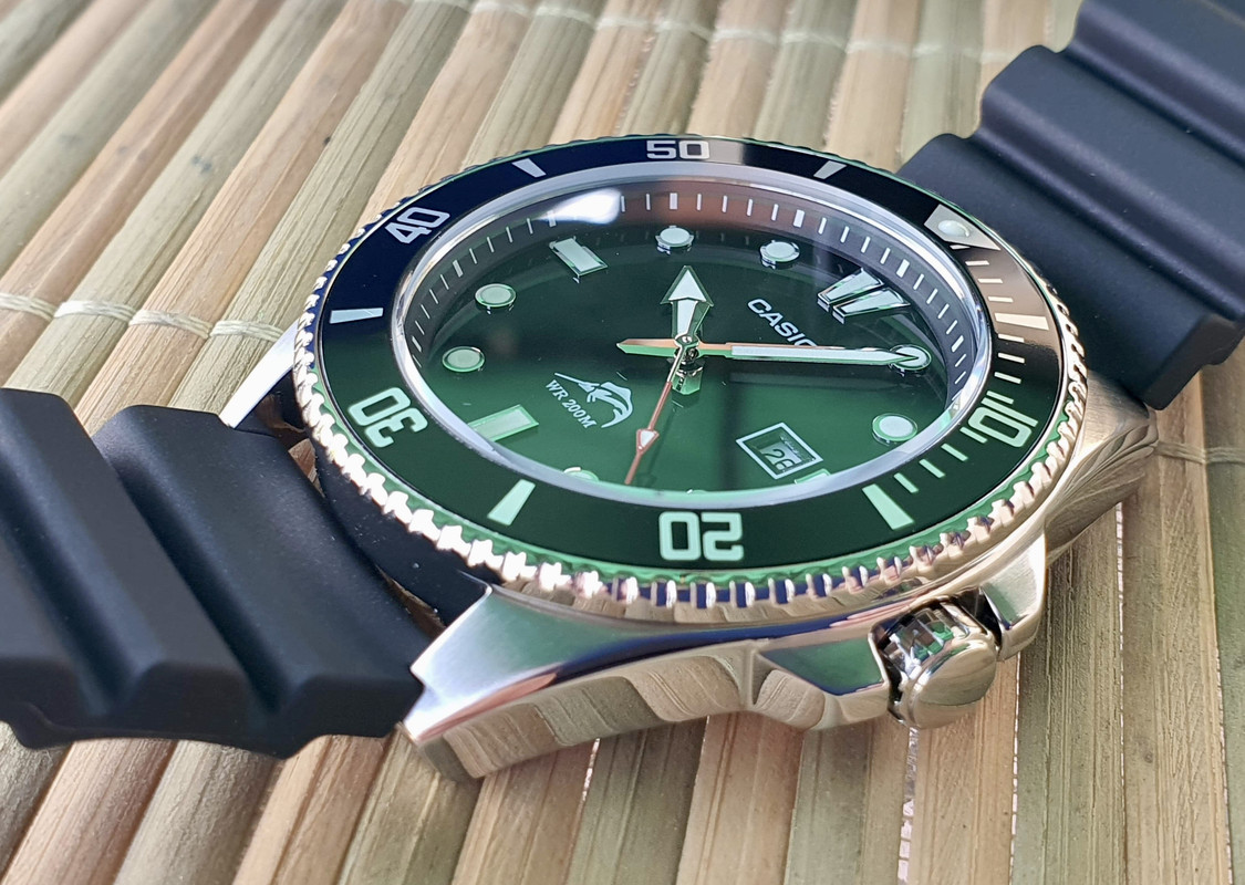 4DE70FE3-7099-42D9-BDD1-E84B6C65D9C2