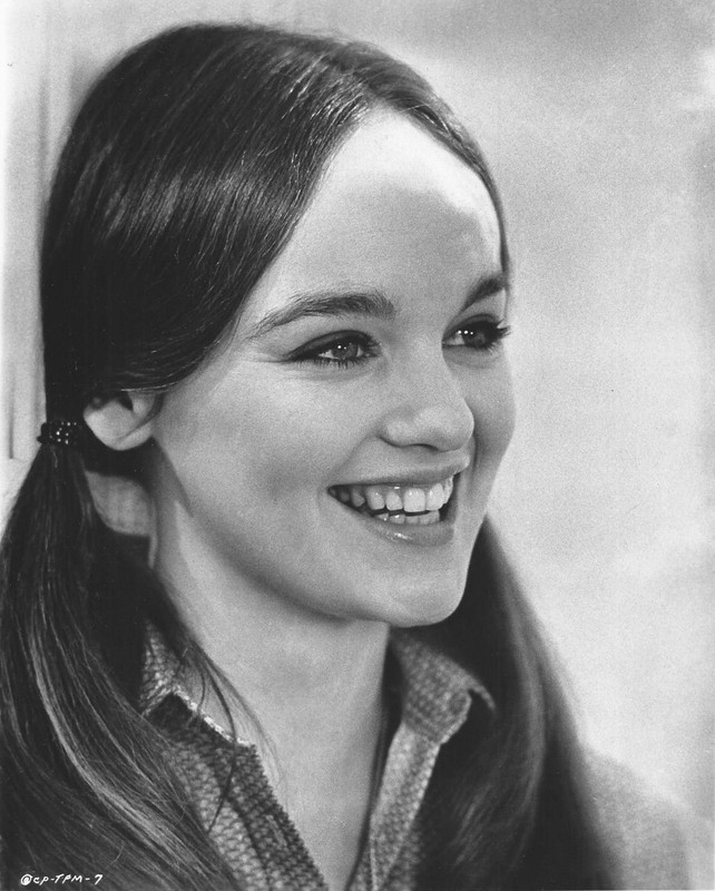 pamela_sue_martin_b09