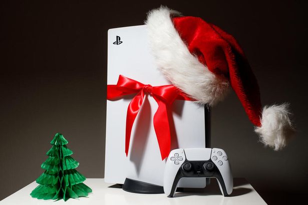 0-PS5-CHristmas-present-Getty-Images.jpg
