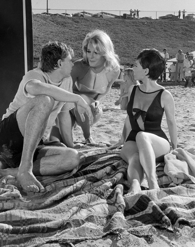 yvonne_craig_176