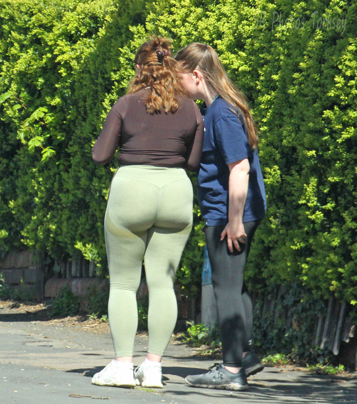 leginassrt531 in public