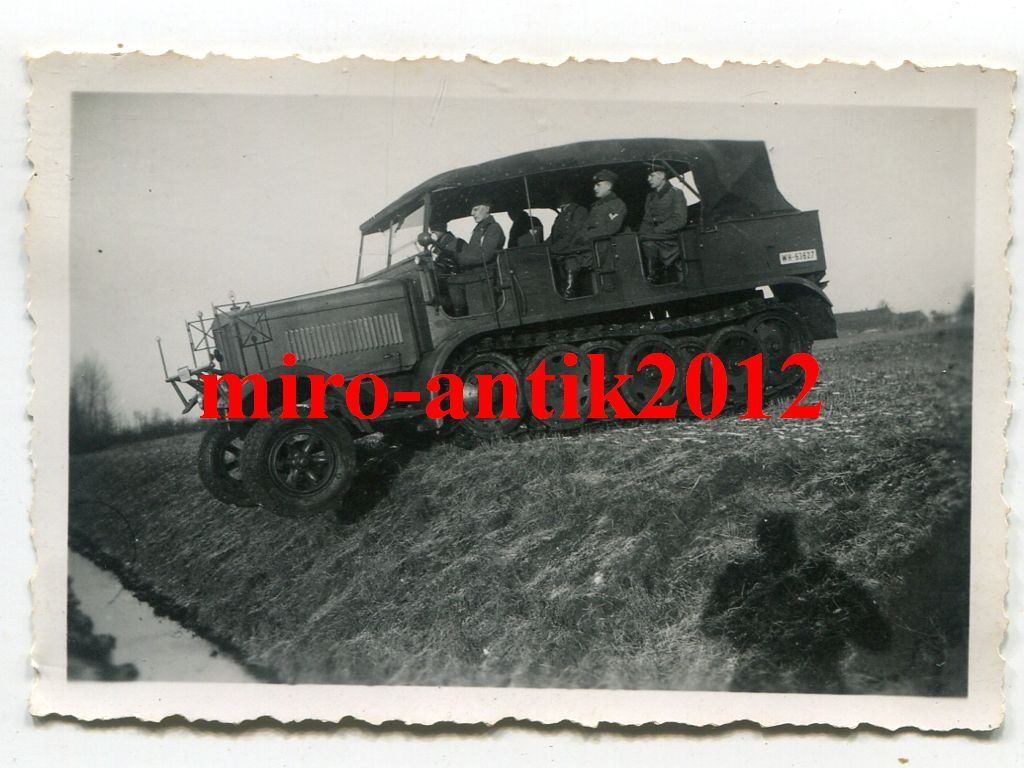 Foto, Wehrmacht, Halbkette, Sdkfz im Gelände, a