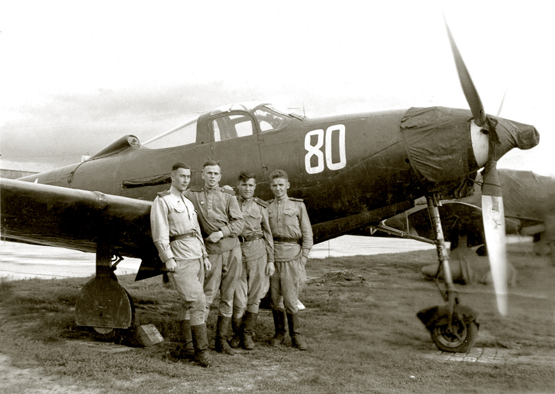 Bell-P-39-Airacobra-101GvIAP-329IAK-White-80-Belorussian-Front-1944-01