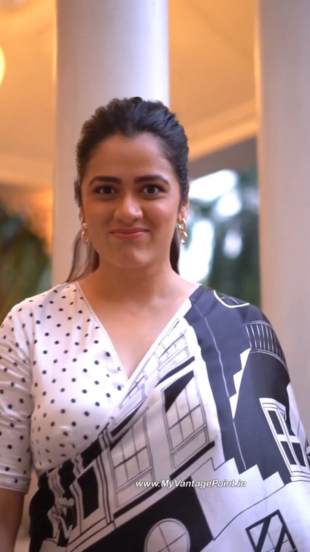 6-Actress-Girija-Oak-Godbole-Photos-Wallpapers-My-Vantage-Point