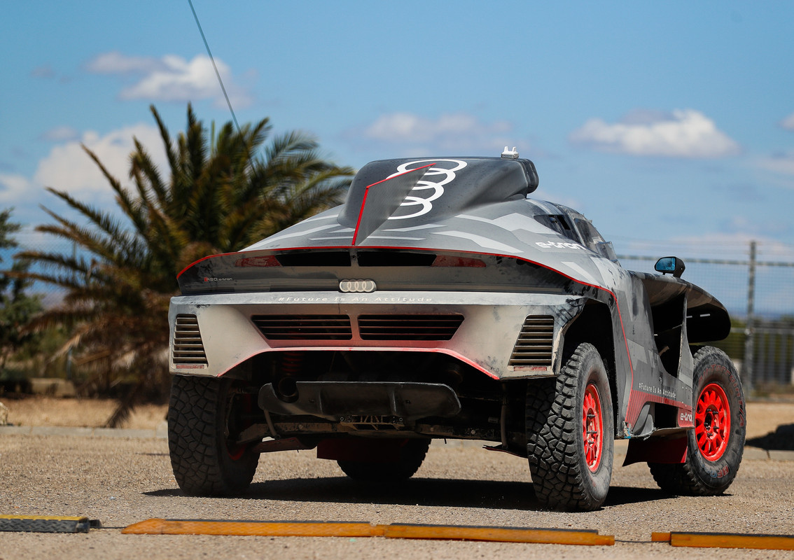 Audi-RS-Q-e-tron-tests_28