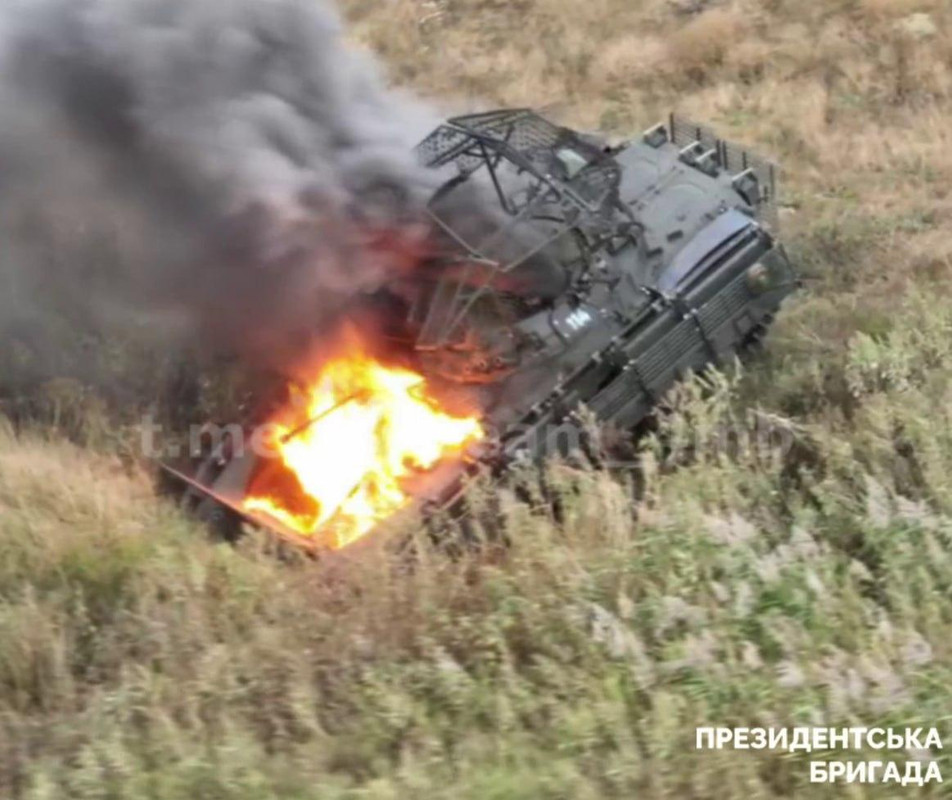 1024 BMP-2 675-sb3KDZ destr 13 09 24