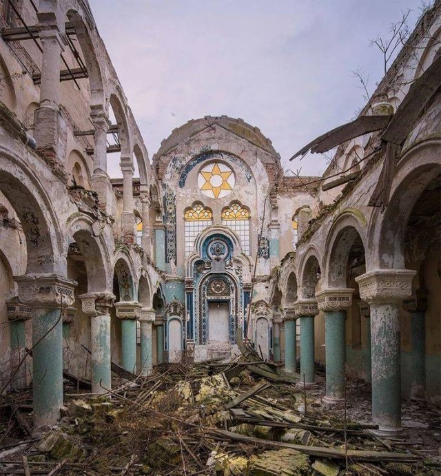 Abandoned-12