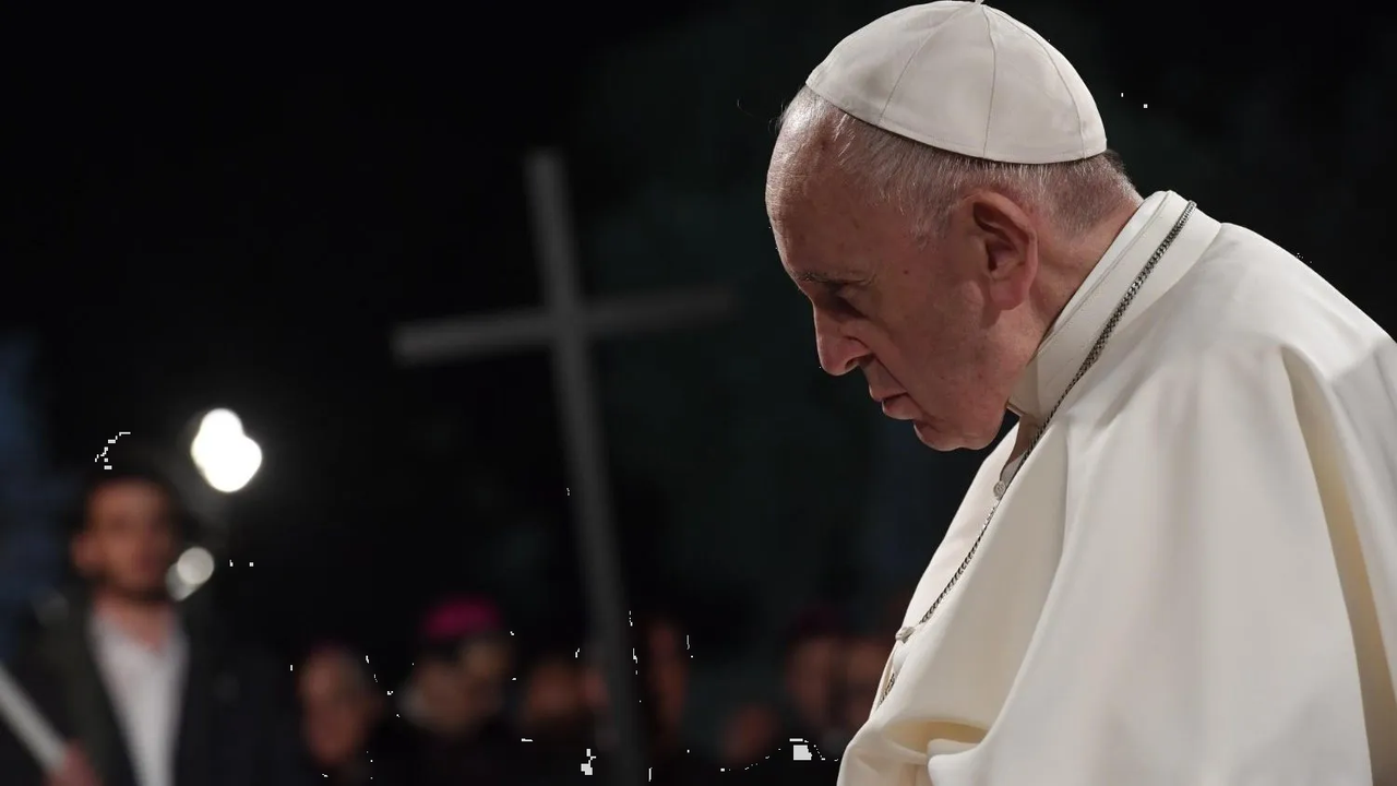 El Papa Francisco agregó en su Vía Crucis la violencia en Latinoamérica