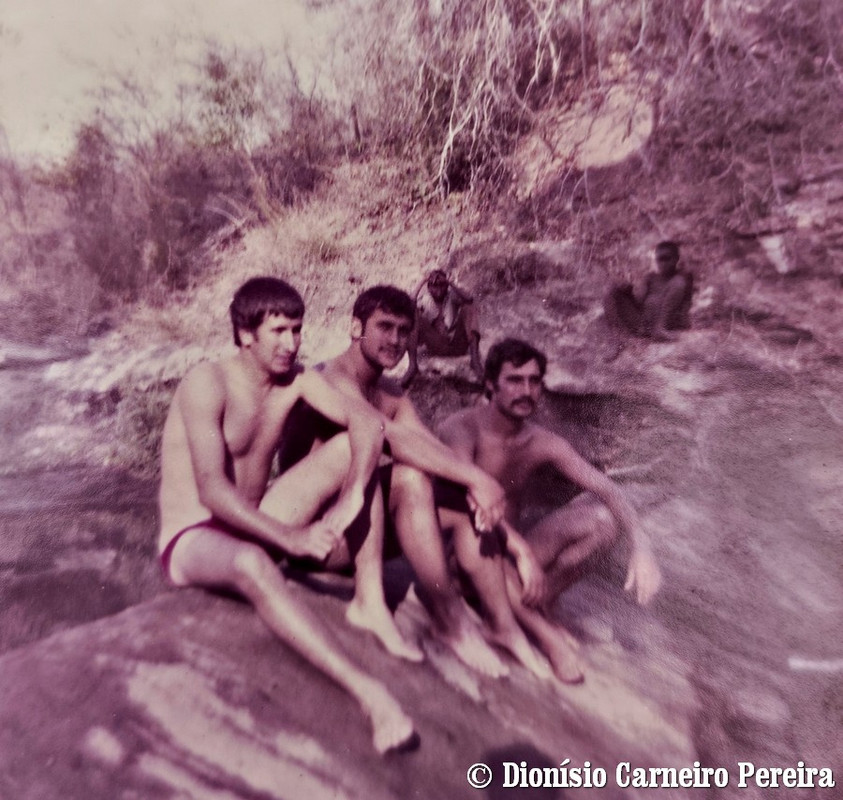 Dionisio-Pataias-e-o-fur-Nascimento-na-hora-de-refrescar