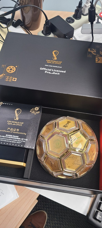 Official authenti The Commemorative Golden ball of FIFA World Cup Qatar 2022