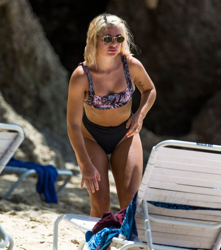 Jessica-Woodley-upskirtSTARS.com (7)