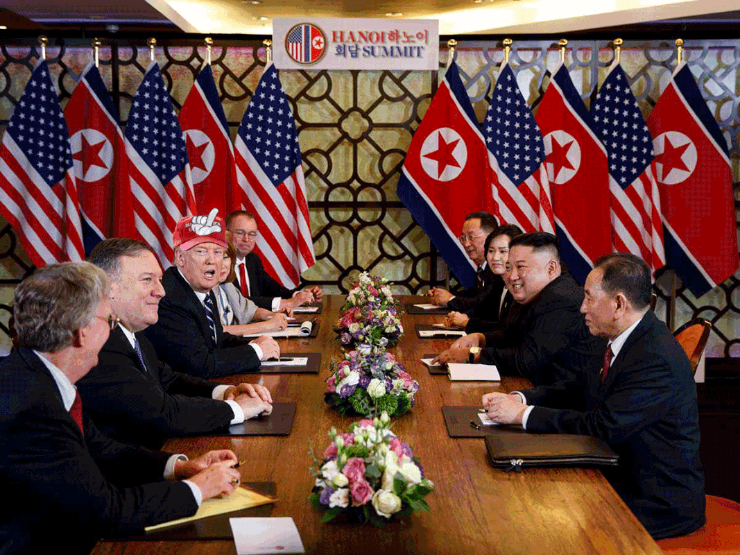 Trump-Kim-meeting-in-Hanoi.gif