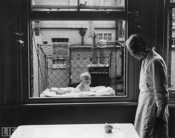 baby-suspended