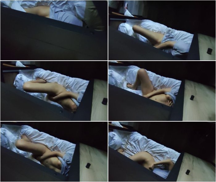 [Image: Hostel-girl-hidden-masturbation-3.jpg]