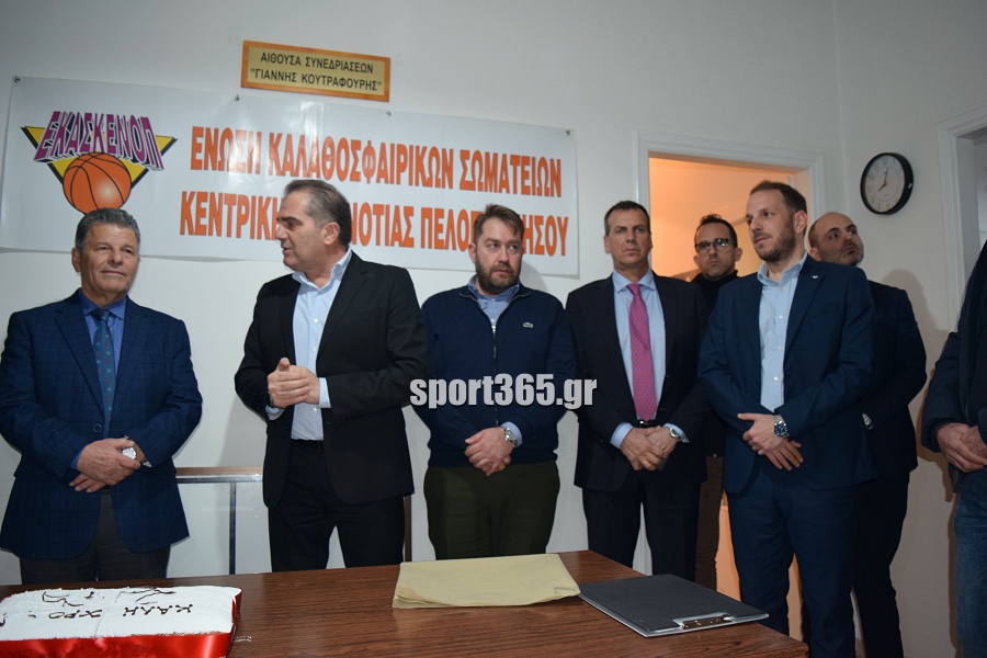 , &Epsilon;&Kappa;&Alpha;&Sigma;&Kappa;&Epsilon;&Nu;&Omicron;&Pi;: &Kappa;&omicron;&pi;ή &pi;ί&tau;&alpha;&sigmaf; &kappa;&alpha;&iota; &tau;&iota;&mu;έ&sigmaf; &sigma;&epsilon; &alpha;&nu;&theta;&rho;ώ&pi;&omicron;&upsilon;&sigmaf; &tau;&omicron;&upsilon; &mu;&pi;ά&sigma;&kappa;&epsilon;&tau; (&phi;&omega;&tau;. & &beta;ί&nu;&tau;&epsilon;&omicron;)