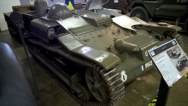 Este Renault UE Chenillette ha sido restaurado a cómo se vería en el ejército libre francés en 1940