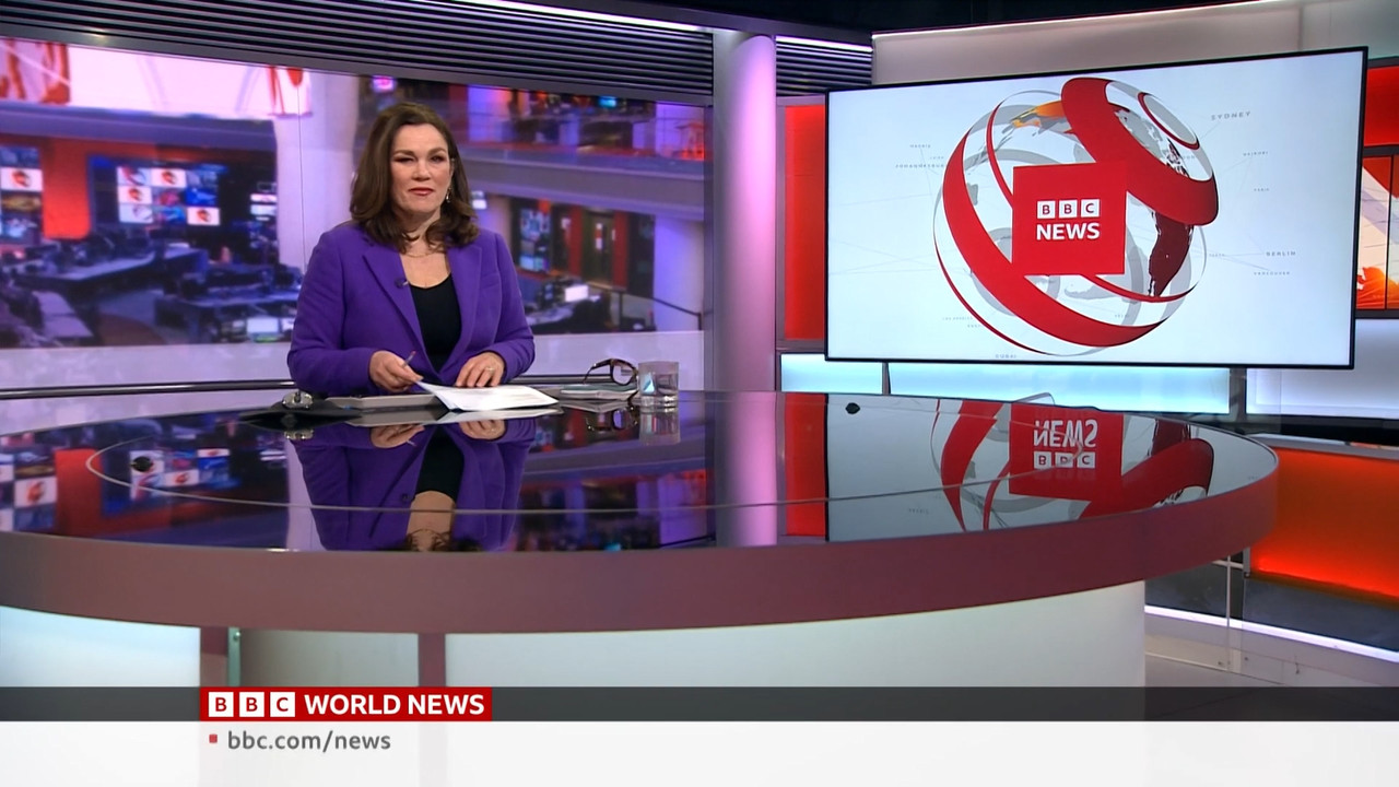 01.14 - 06.00.00 - BBC World News. News. Reporting on the day's inter....ts_snapshot_07.05.238