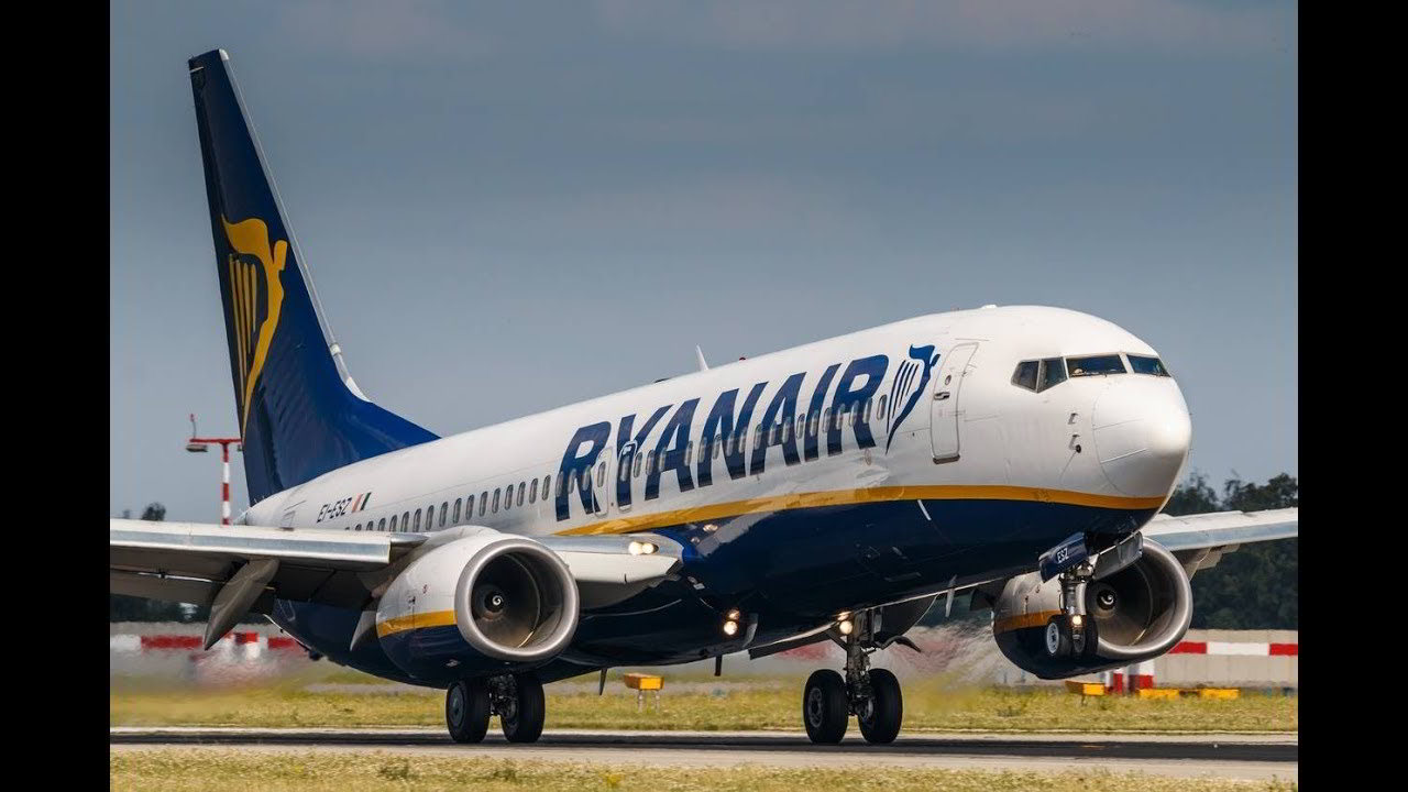 Volo Ryanair deviato a Brest, in Francia, dopo un odore non identificato in cabina