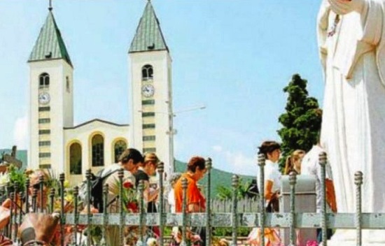Medjugorie. 40 anni dans Apparizioni mariane e santuari Medjugorje-40-anni-di-apparizioni