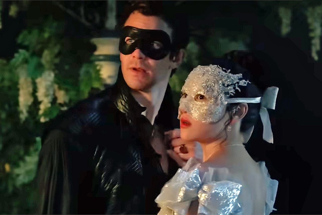 Bridgerton-Season-4-1-122525-26a7cc6d9f94463383e28bb1250189e4