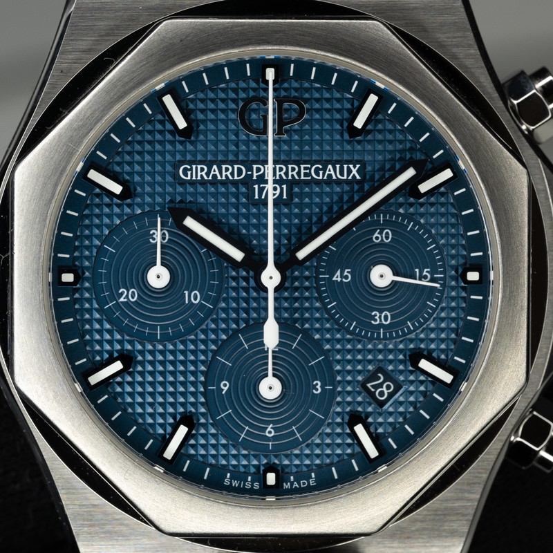 Girard-Perregaux Laureato Chronograph 42 - Image 16