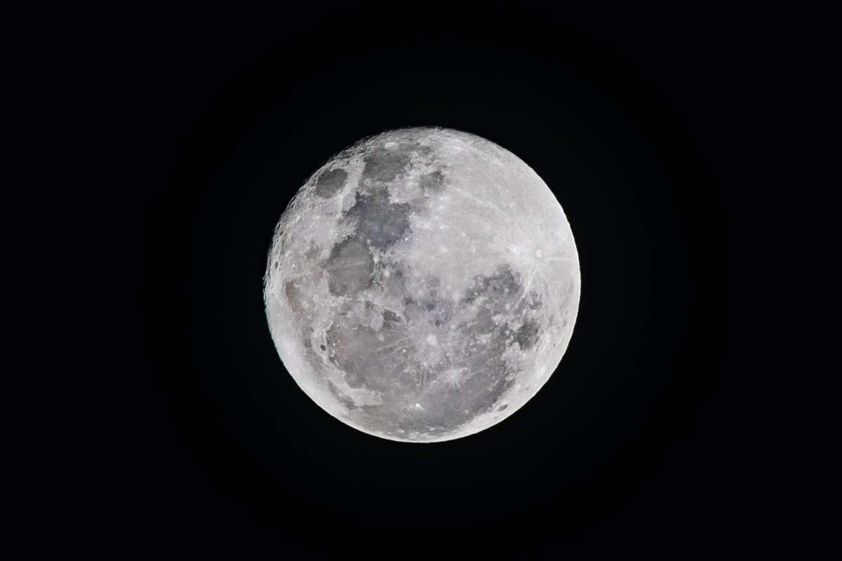 Científicos resuelven el misterio magnético de la Luna
