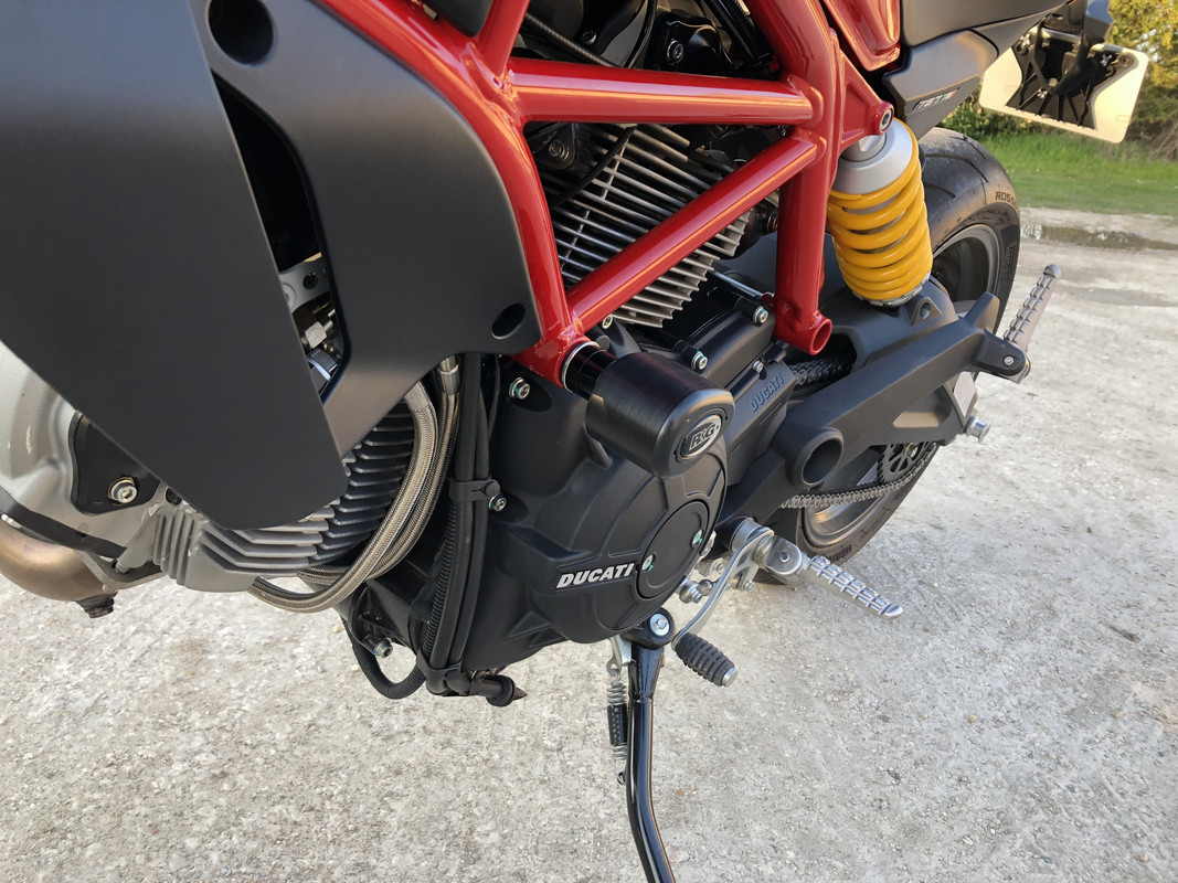 C6D8CE86-B25D-46F8-91C9-823F64CAE21E