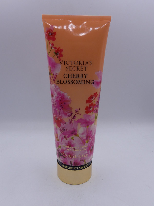 VICTORIAS SECRET CHERRY BLOSSOMING FRAGRANCE LOTION 236ML/8OZ 30572434