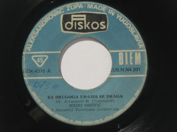 R-7670473-1446382692-6130