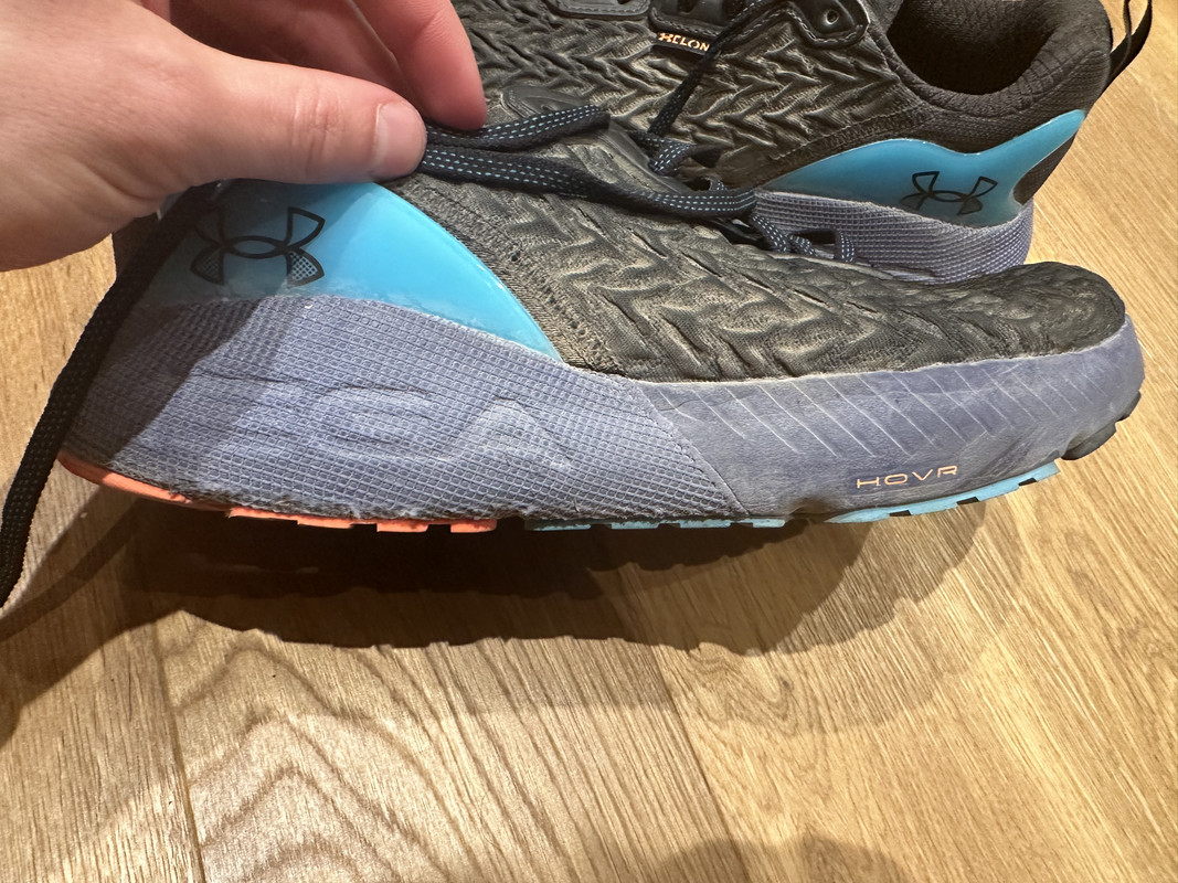 27081545-C548-449B-9D06-03A1D59756F4