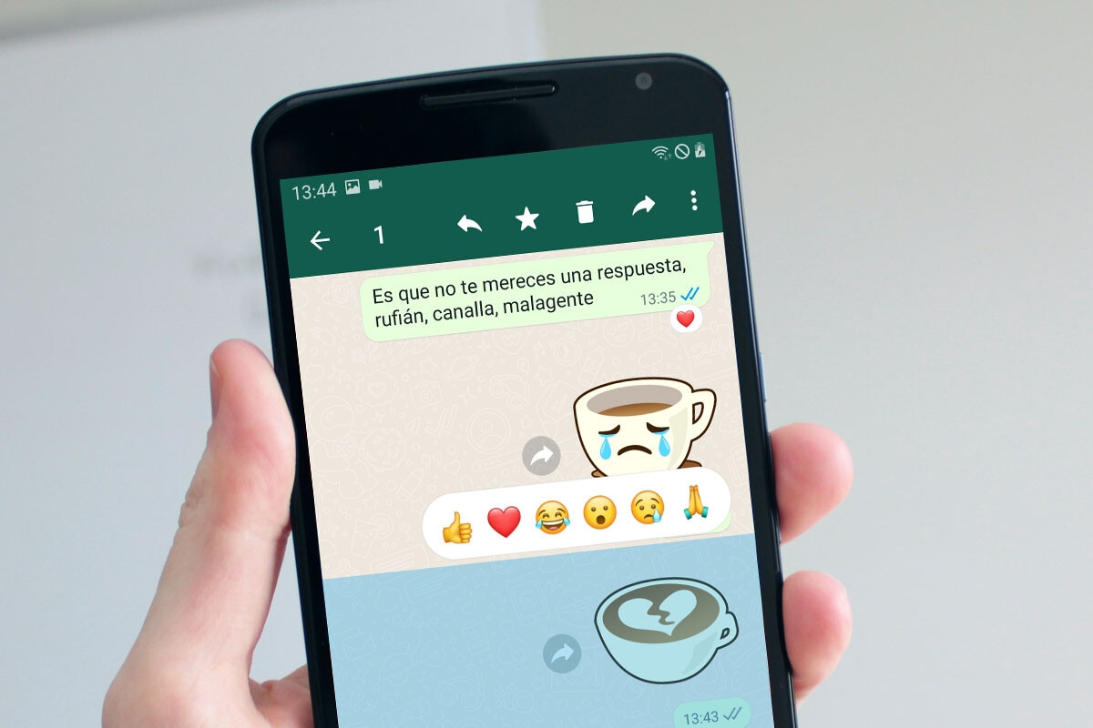 WhatsApp, así podrías utilizar el botón de “más reacciones”