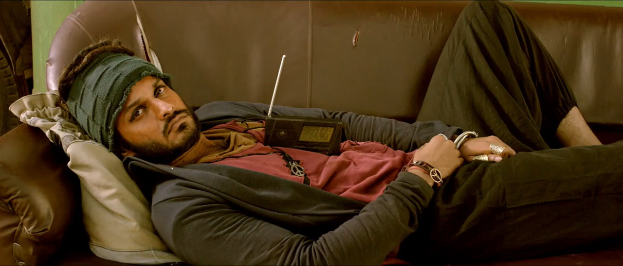 Eakam 2021 WebRip [Tamil + Telugu] 480p, 720p ESub Screenshot