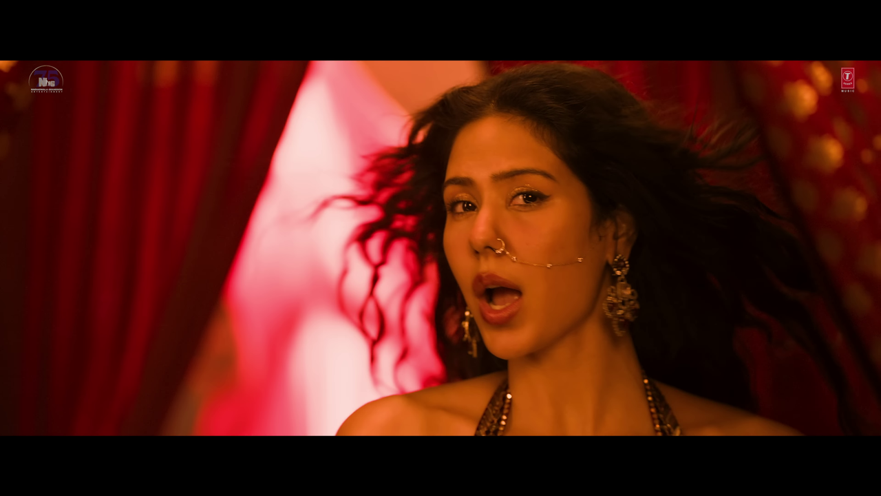 [Image: vlcsnap-2025-08-27-03h03m03s583.png]