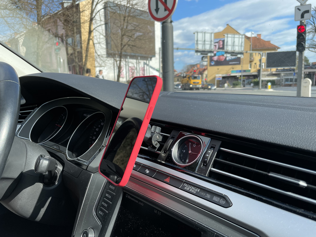 9E085269-4503-4B10-AFC9-9E26157EAB5D