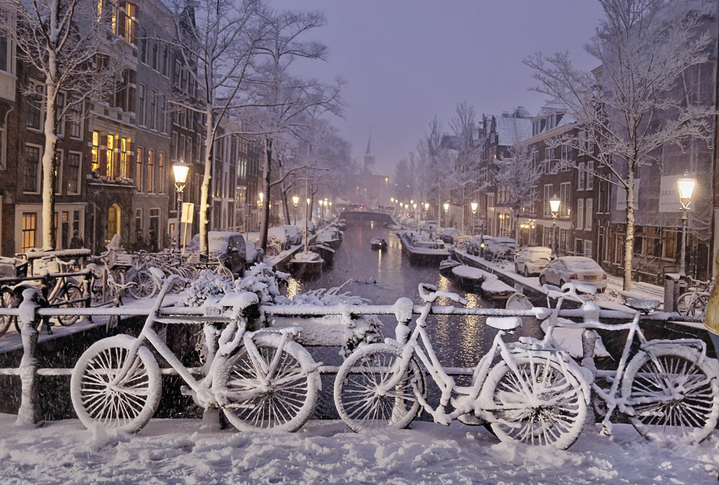 white-snow-bikes-amsterdam.jpg