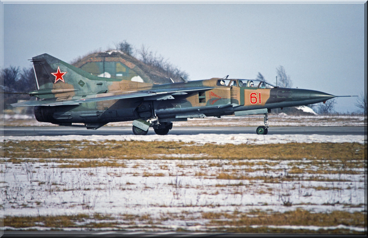 296 IAP Mig-23UB 61 Red_39040074, Winter 1992-1993_2 (2)