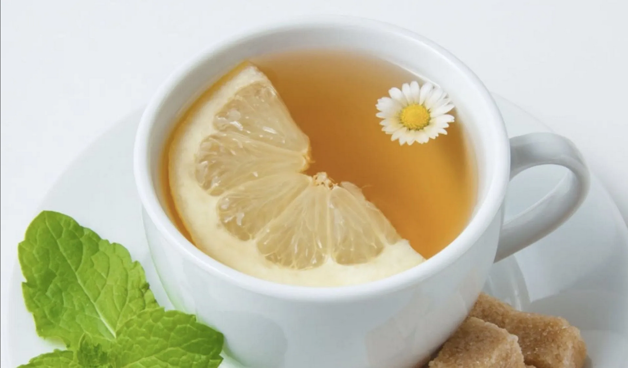 Infusión Digestiva: Alivia la Hinchazón, Combate el Envejecimiento y Refuerza tu Salud