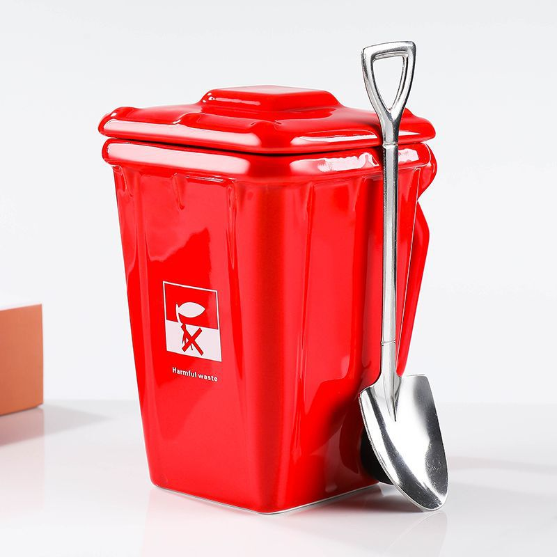 Red Creative Trash Can Ceramic Mug with Shovel Spoon - 400ml Funny Garbage Bin Coffee Cup with Lid - Novelty Gag Gift for Birthday Christmas - Quirky Kitchen Cup for Home Office