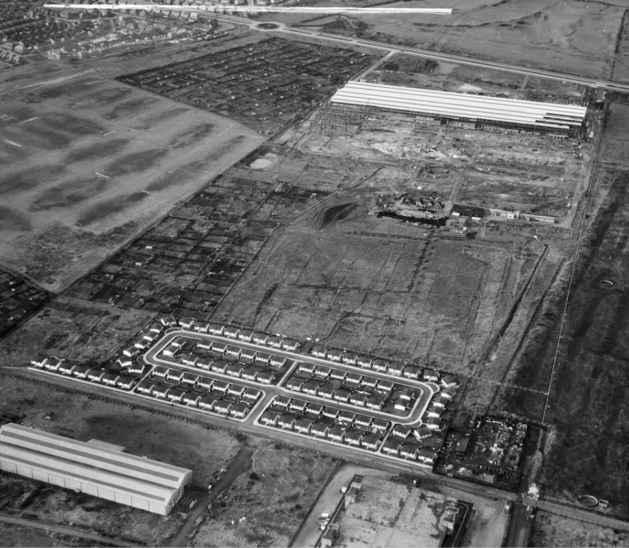 Screenshot 2025-07-23 at 16-50-37 EAW048040 ENGLAND (1952). Housing at Bridle Avenue alongside the E