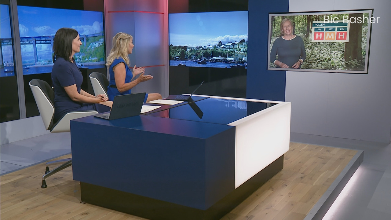 07.18 - 18.00.01 - ITV News West Country. Breaking news and current s....ts_snapshot_27.00.339