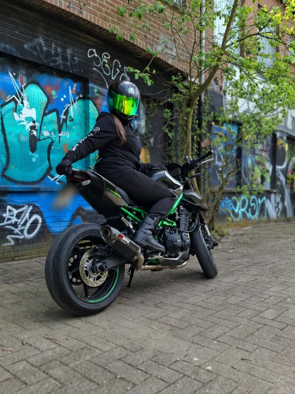 GG bikergirls489 bikerchicks zh missbowiier1des