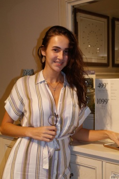 [Image: yuu-XGKFV-t.jpg]