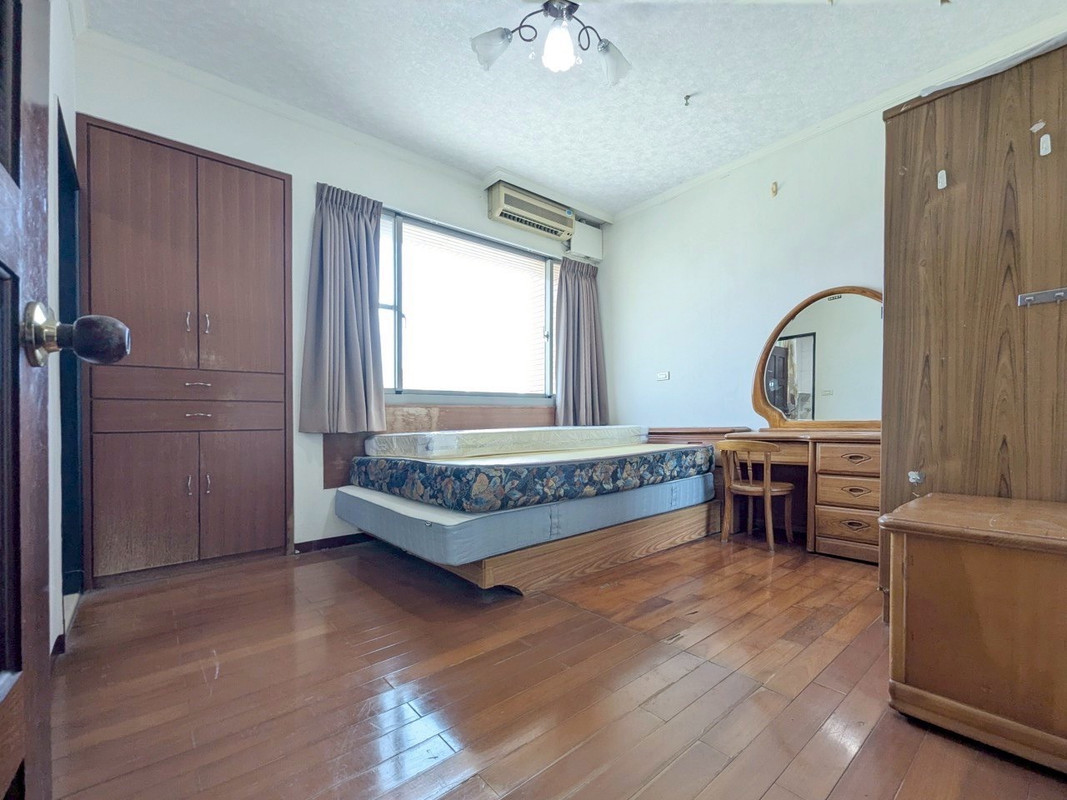 LINE_ALBUM_專約高雄羅浮宮大廈3房_250519_14