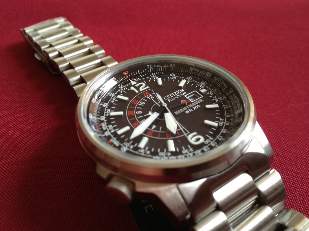 citizen-nighthawk-BJ7000-52E-02