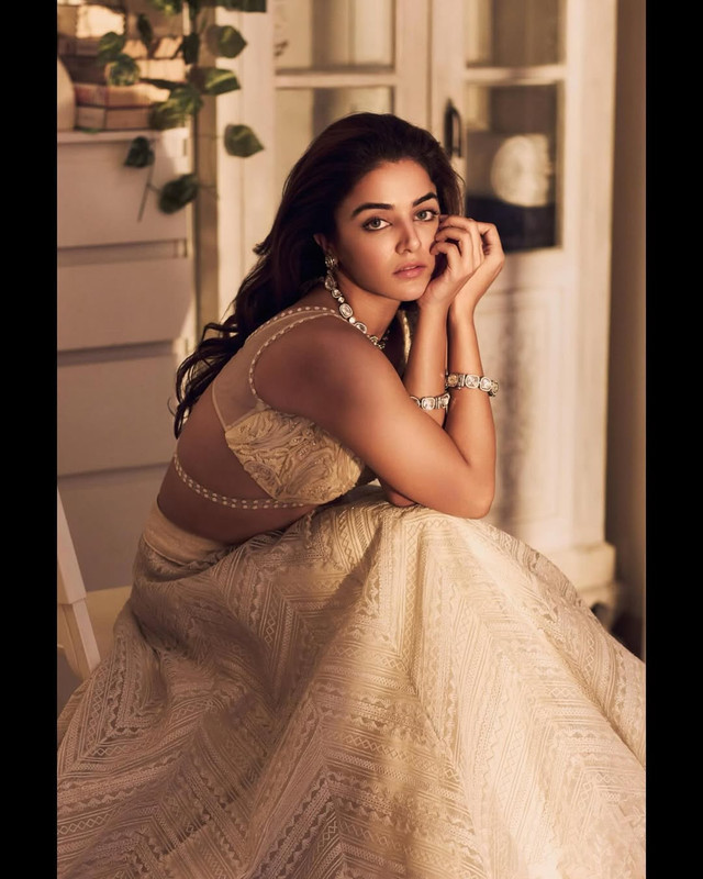 Wamiqa Gabbi Sunset beauty